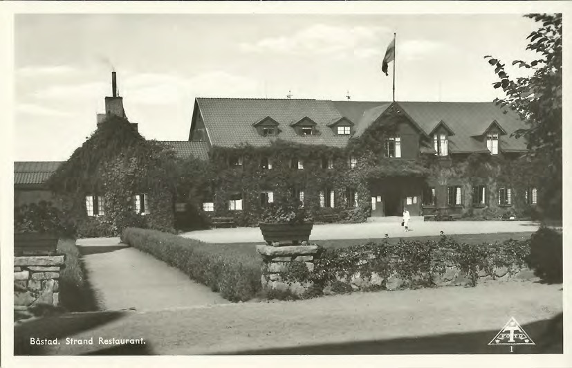 Framsida av Båstad. Strand Restaurant.