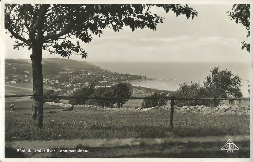 Framsida av Båstad. Utsikt över Laholmsbukten.