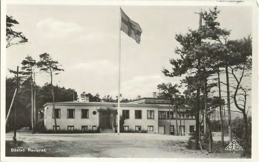 Framsida av Båstad. Revieran.