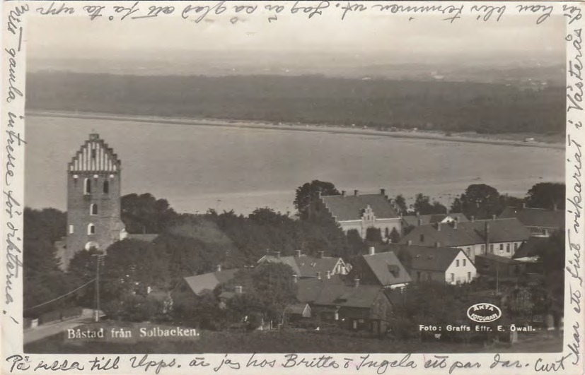 Framsida av Båstad från Solbacken.