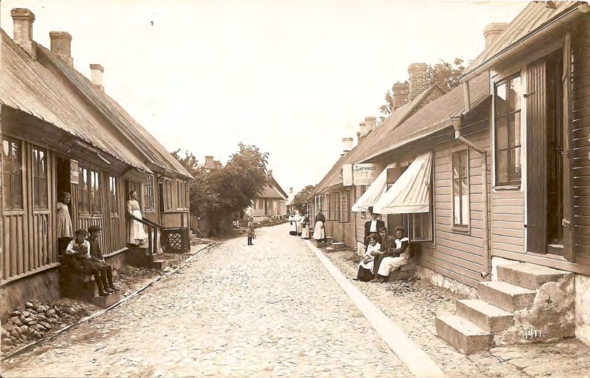 Framsida av - (Agardhsgatan, Båstad)
