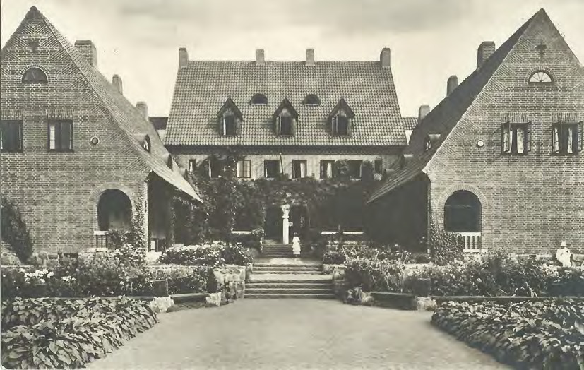 Framsida av Skånegården, Båstad den ....