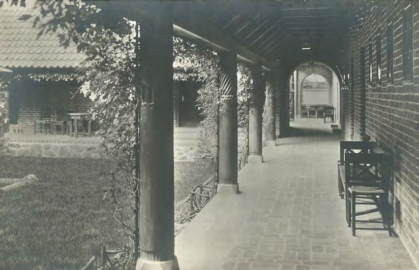 Framsida av Skånegården, Båstad den …