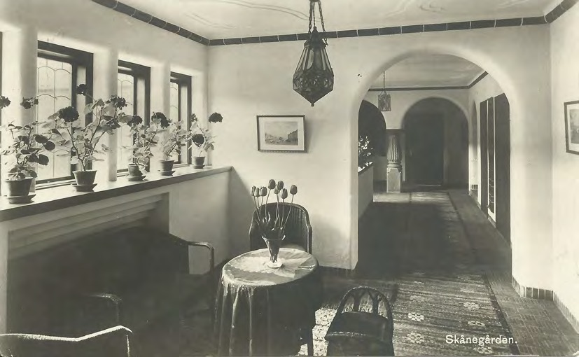 Framsida av Skånegården.