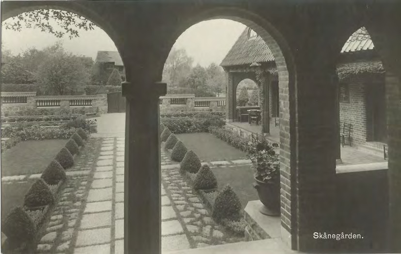 Framsida av Skånegården.