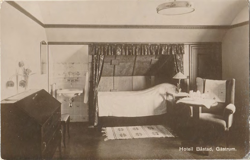 Framsida av Hotell Båstad, Gästrum.
