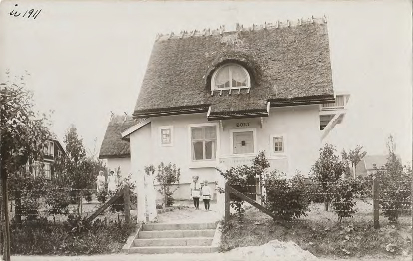 Framsida av - (Villa Boet på Nobelska villaområdet)