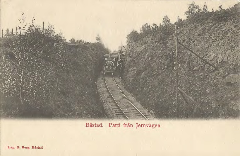 Framsida av Båstad. Parti från Jernvägen