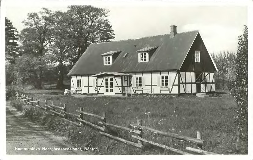 Framsida av Hemmeslövs Herrgårdspensionat, Båstad.