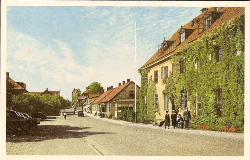 Framsida av Båstad. Köpmansgatan.