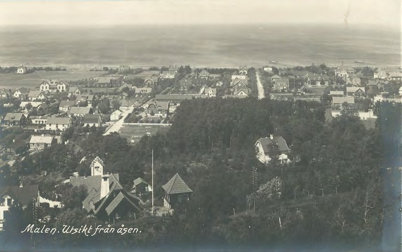 Framsida av Malen. Utsikt från åsen.