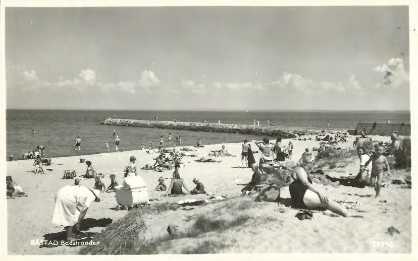 Framsida av BÅSTAD Badstranden