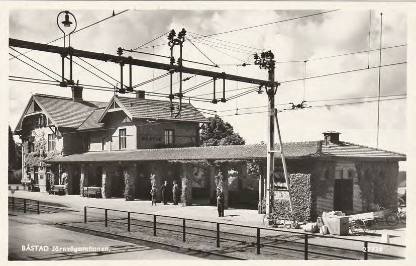 Framsida av BÅSTAD Järnvägsstationen.
