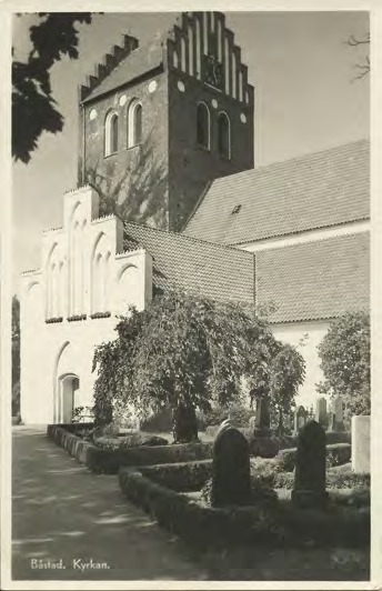 Framsida av Båstad. Kyrkan.