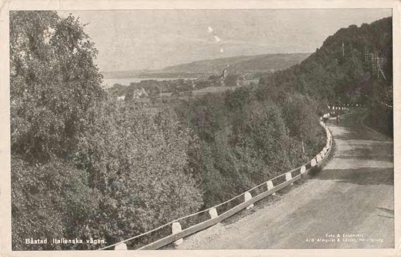 Framsida av Båstad. Italienska vägen.