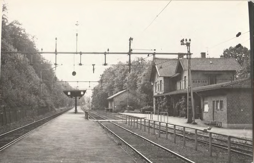 Framsida av - (Station Båstad)