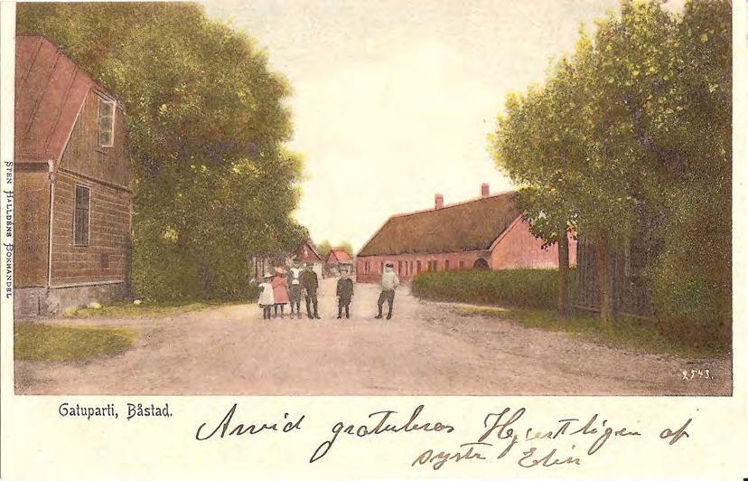 Framsida av Gatuparti, Båstad.