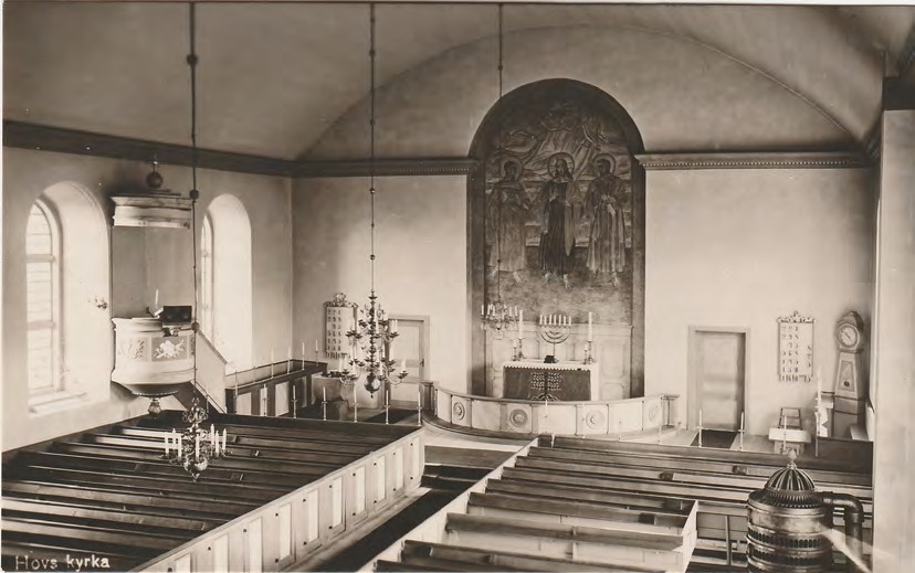 Framsida av Hovs kyrka