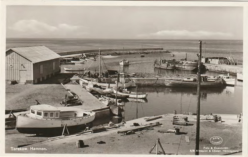 Framsida av Torekow. Hamnen.