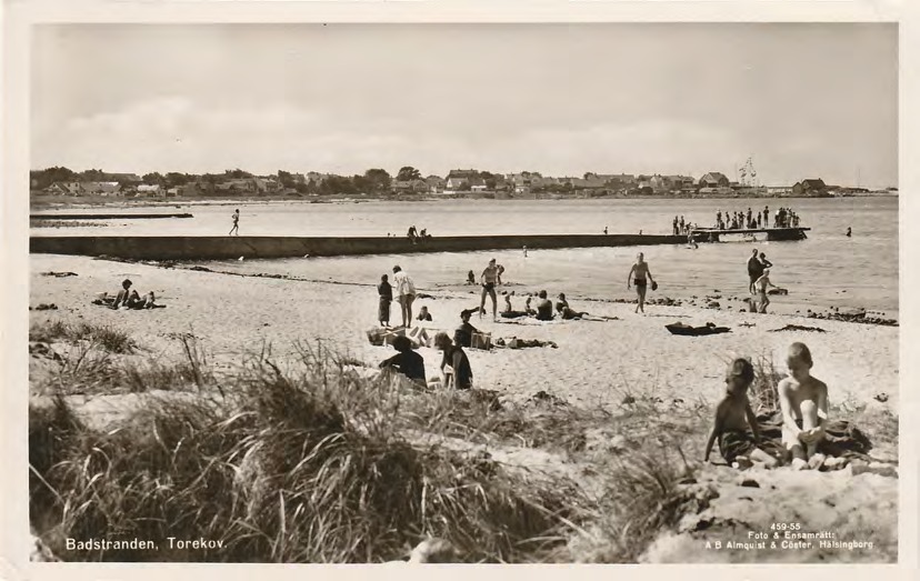 Framsida av Badstranden. Torekov.