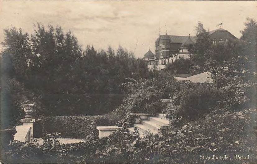Framsida av Strandhotellet, Båstad