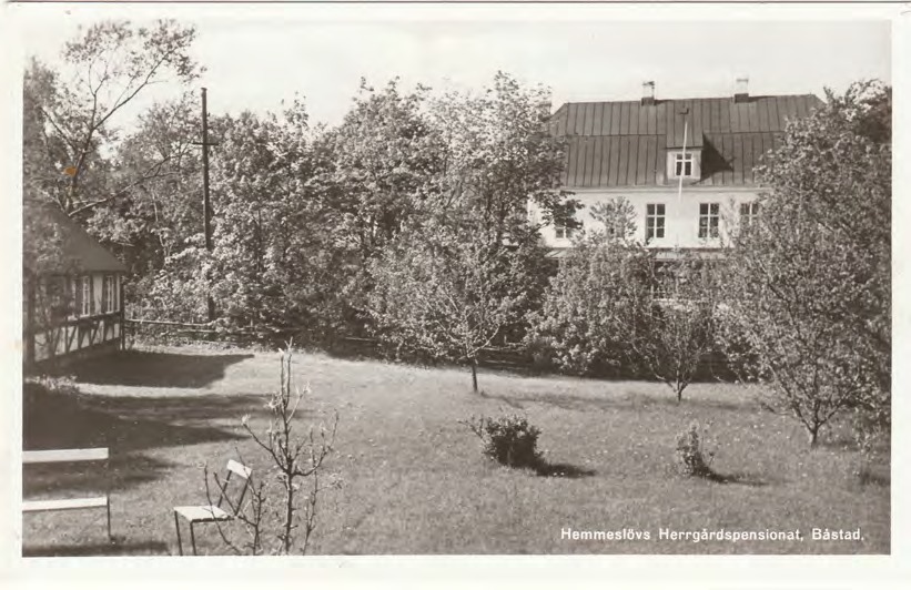 Framsida av Hemmeslövs Herrgårdspensionat, Båstad.