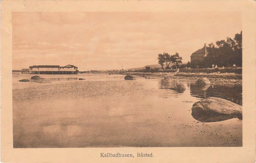 Framsida av Kallbadhusen, Båstad.