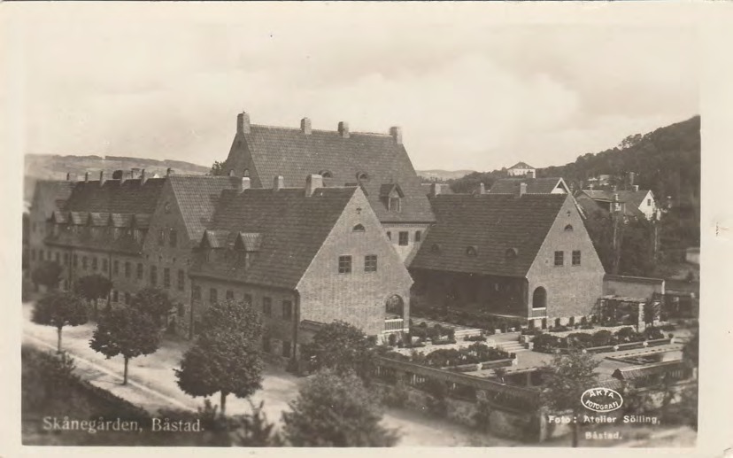 Framsida av Skånegården, Båstad.