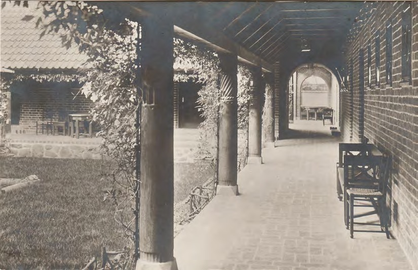 Framsida av Skånegården, Båstad den …