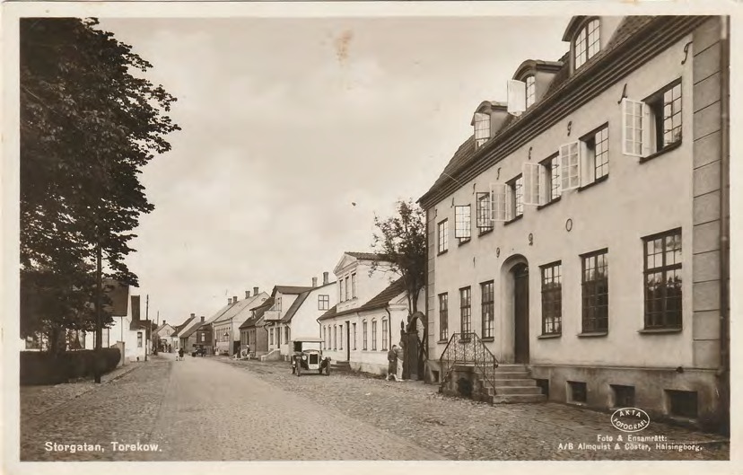 Framsida av Storgatan, Torekow,