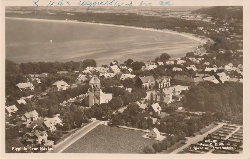 Framsida av Flygfoto över Båstad.