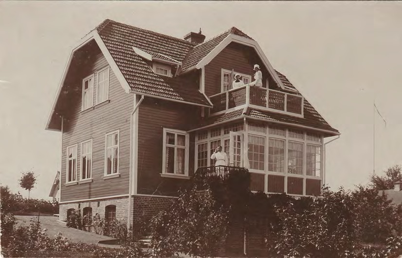 Framsida av - ("Sommarbo")