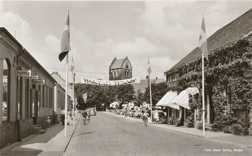 Framsida av - (BÅSTAD-TENNIS)