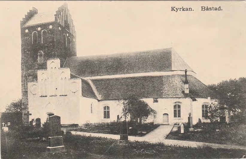Framsida av Kyrkan. Båstad.