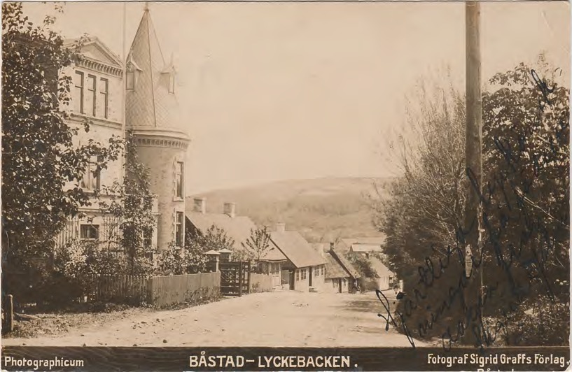 Framsida av BÅSTAD - LYCKEBACKEN.