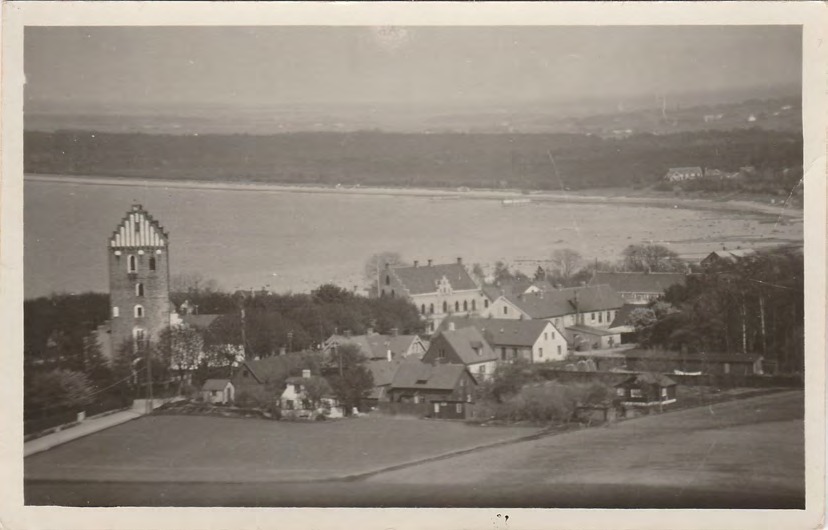 Framsida av - (Båstad från väster)