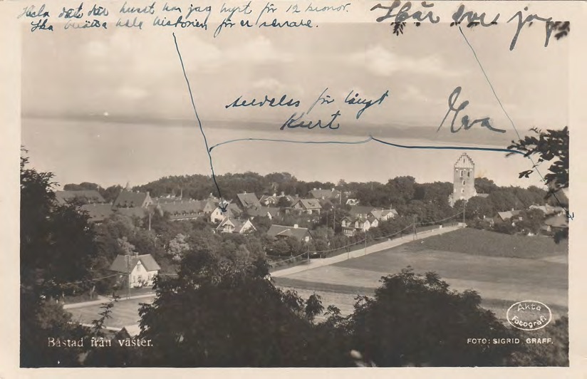 Framsida av Båstad från väster.