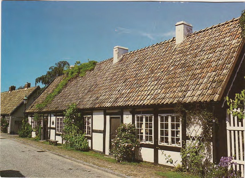 Framsida av Båstad Stolpagården Kisek. Agardhsgatan