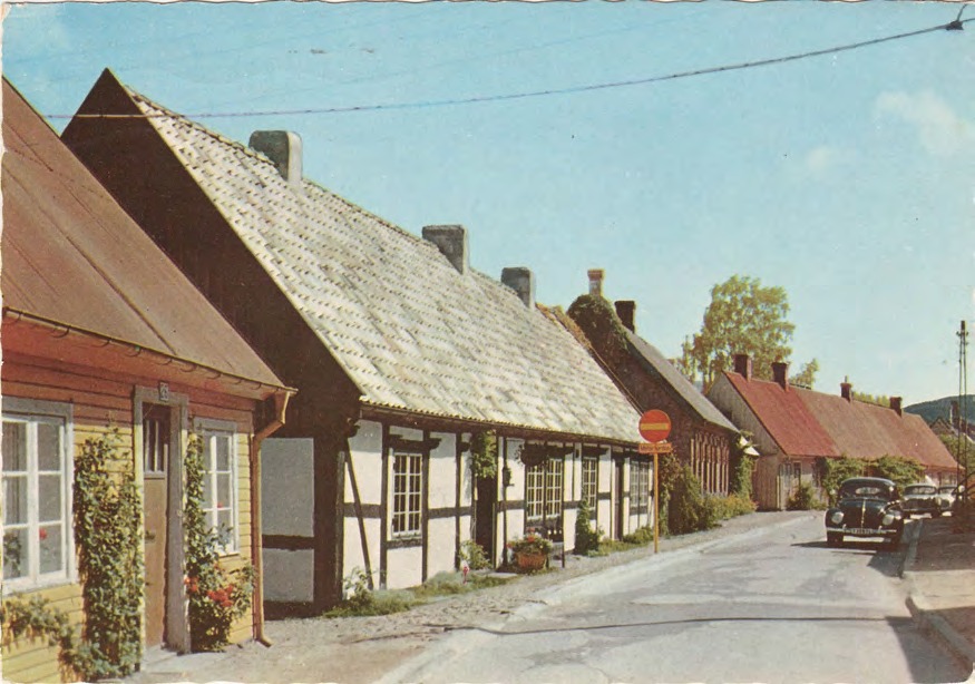 Framsida av Båstad. Agardhsgatan